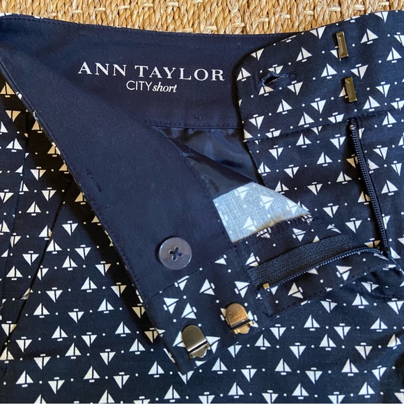Ann Taylor City Shorts - Boat Print - Picture 3 of 9
